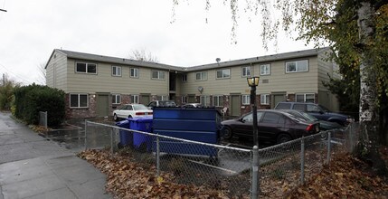 7403-7415 N Fessenden St in Portland, OR - Building Photo - Building Photo