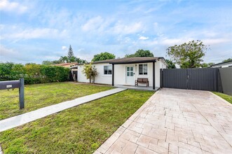220 E 62nd St in Hialeah, FL - Building Photo - Building Photo