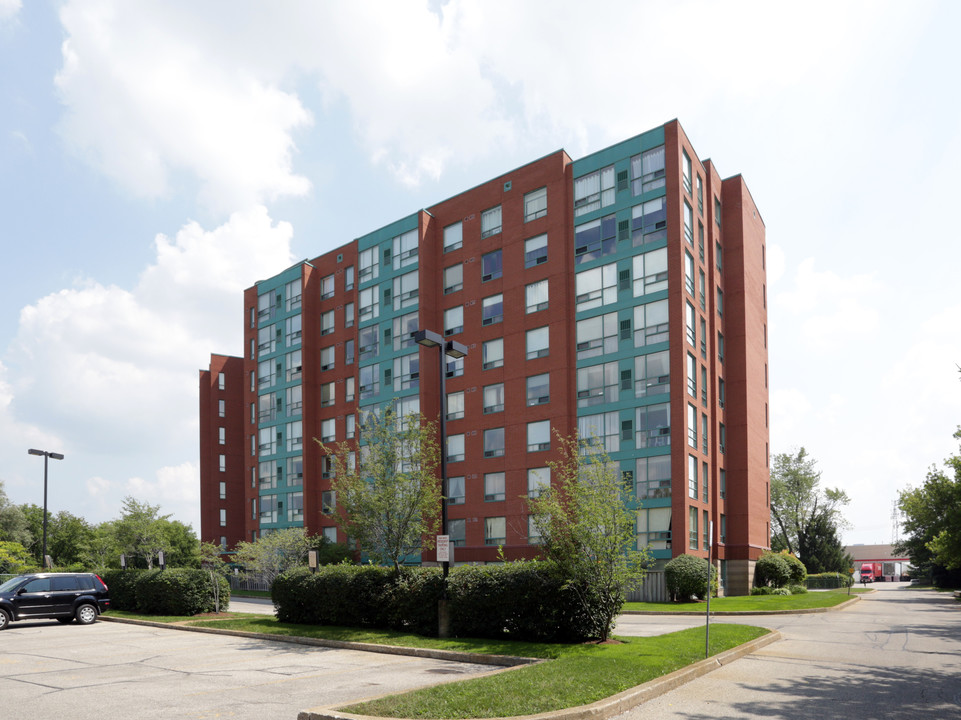 The Atrium in Waterloo, ON - Building Photo