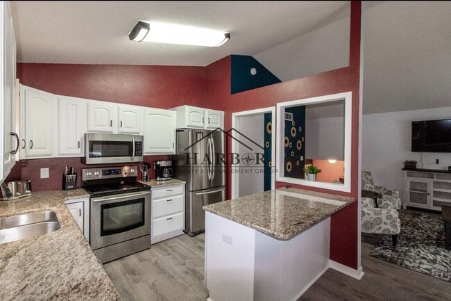 property at 2922 Northern Valley Dr NE