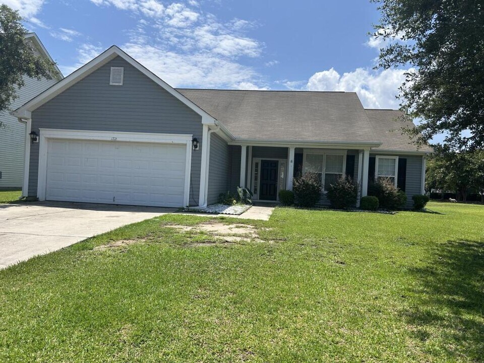 172 Zinnia Dr in Myrtle Beach, SC - Building Photo