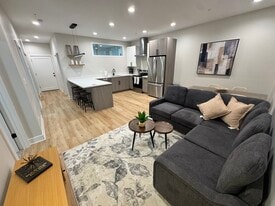 4015 Prairie Ave, Unit 2 G in Brookfield, IL - Building Photo