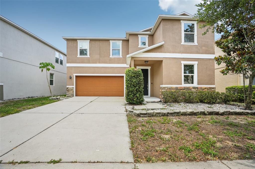 1211 Canyon Oaks Dr in Brandon, FL - Building Photo