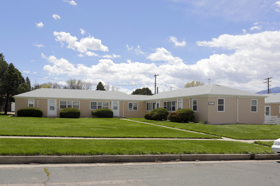 1217 E Buena Ventura St in Colorado Springs, CO - Building Photo