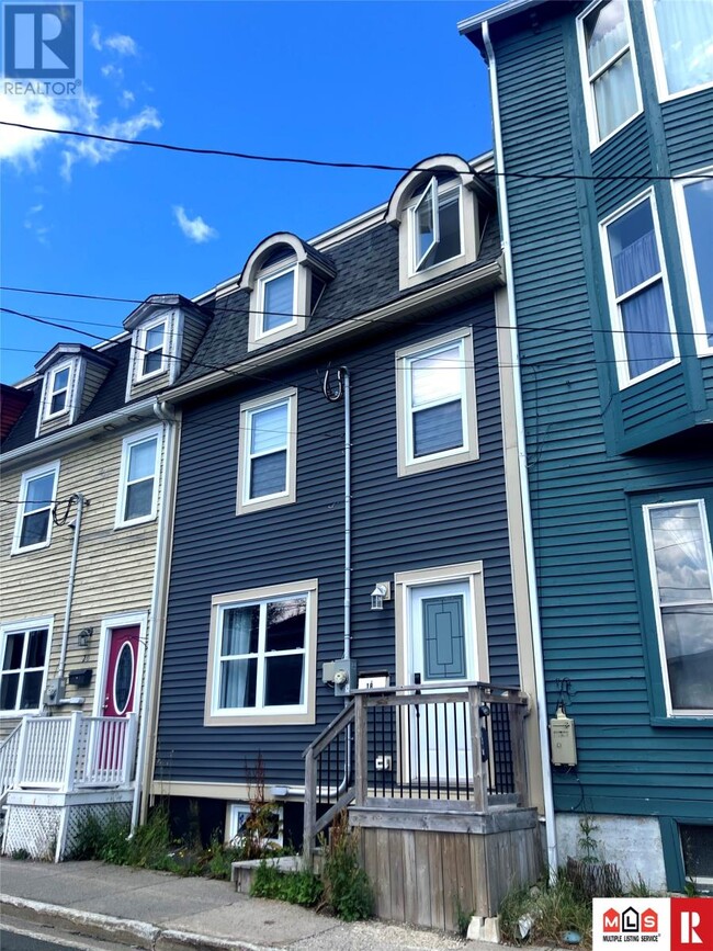 18 Pennywell Rd