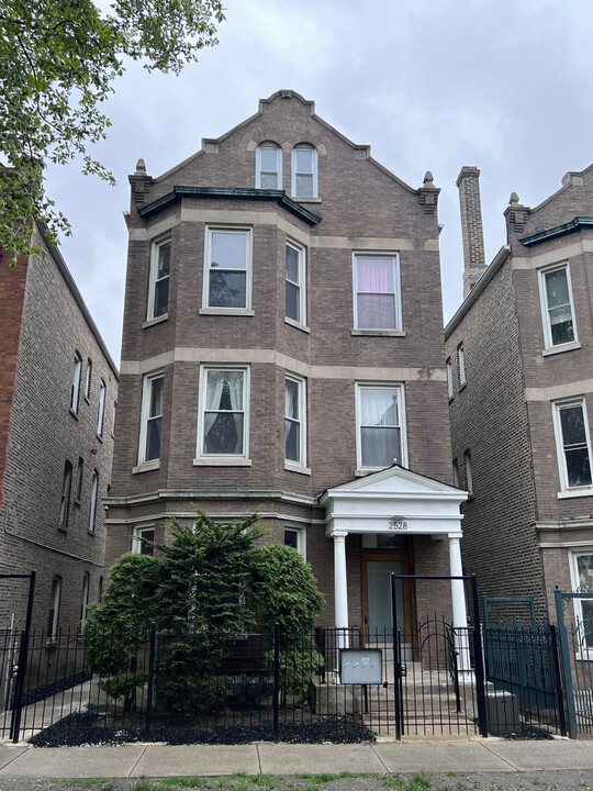 2528 S St Louis Ave in Chicago, IL - Building Photo