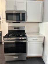 59 Railroad Ave, Unit 1A in Washington, NJ - Building Photo - Building Photo