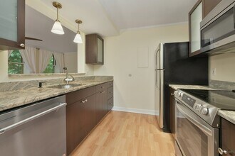 75 Glen Rd in Brookline, MA - Building Photo - Building Photo