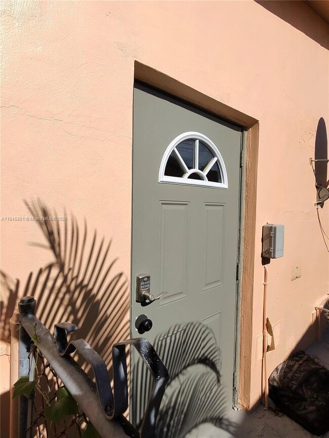 7752 Dilido Blvd in Miramar, FL - Foto de edificio - Building Photo