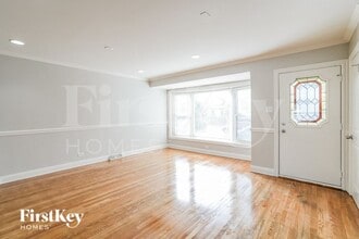 6627 S Keating Ave in Chicago, IL - Building Photo - Building Photo