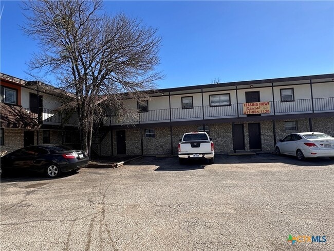 property at 1706 N Interstate 35