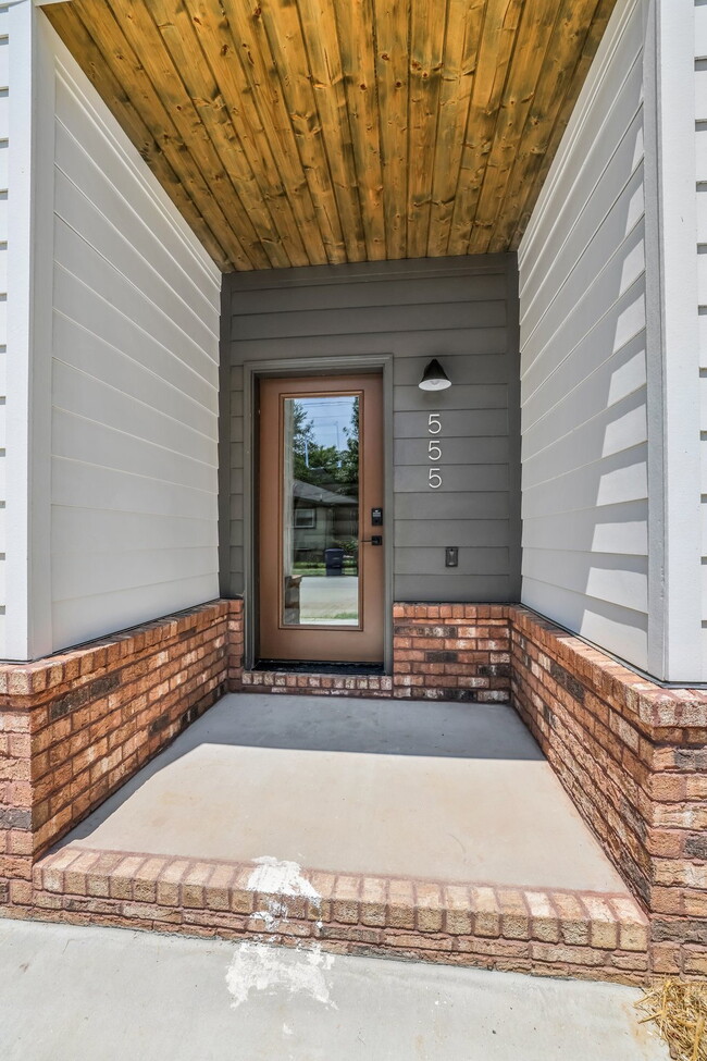 property at 555 S Lyerly St