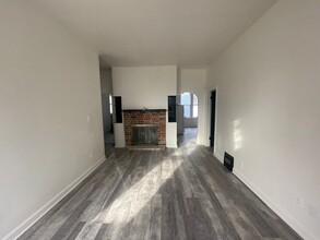 1527 S 80th St in West Allis, WI - Building Photo - Building Photo