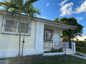 1158 SW 11th Ave in Miami, FL - Building Photo