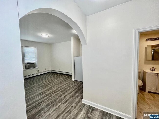 382-386-386 Highland Ave in Kearny, NJ - Building Photo - Building Photo