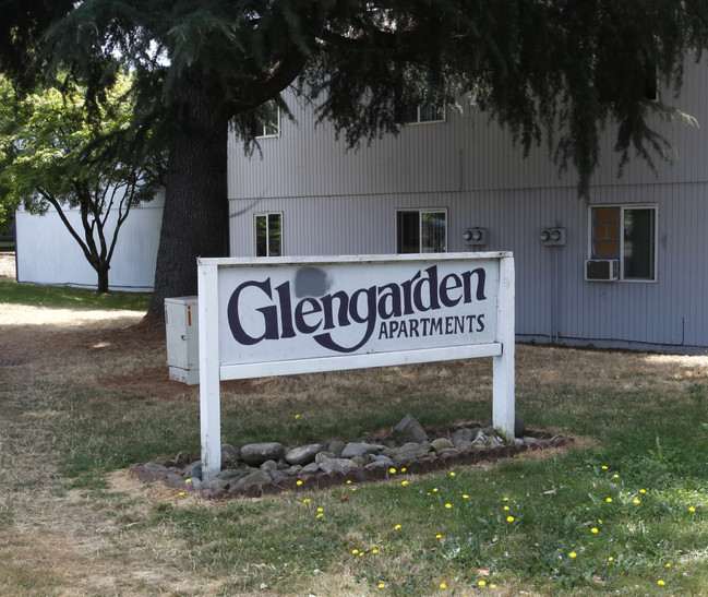 Glen Gardens Apartments in Portland, OR - Building Photo - Building Photo