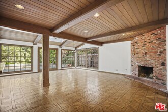 6748 Wildlife Rd in Malibu, CA - Building Photo - Building Photo