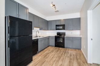 Alameda View in Aurora, CO - Building Photo - Interior Photo