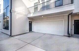 4413 Koehler St in Houston, TX - Building Photo