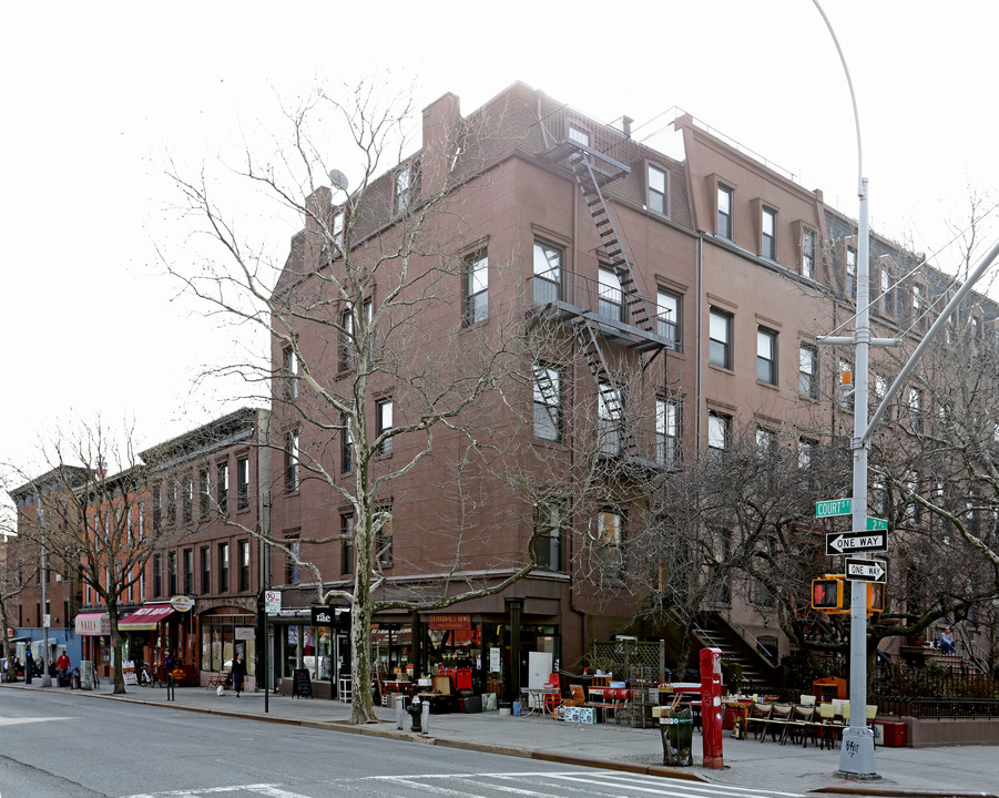 430 Court St in Brooklyn, NY - Foto de edificio