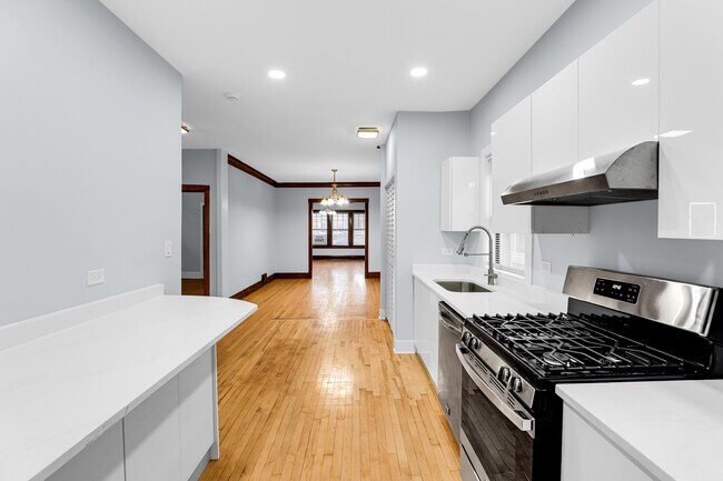 4218 N Monitor Ave-Unit -1 in Chicago, IL - Building Photo - Building Photo