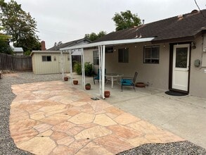 7060 Del Norte Dr in Goleta, CA - Building Photo - Building Photo