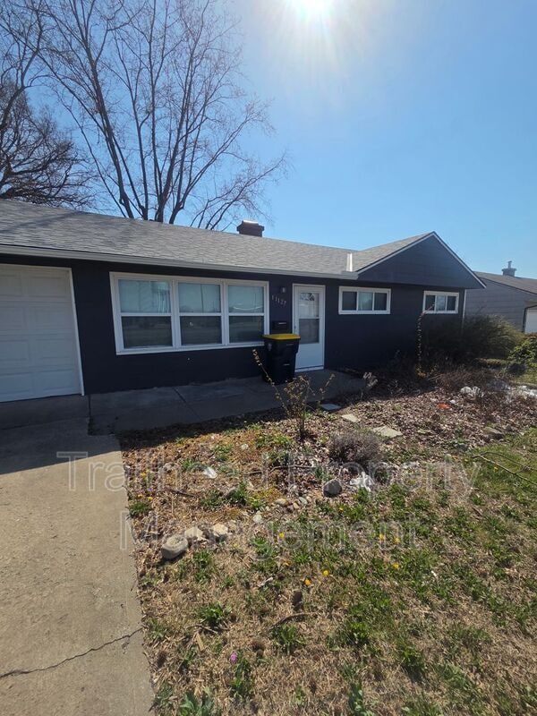 property at 11127 Blue Ridge Blvd