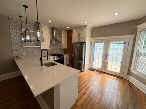 1462 Indianola Ave in Columbus, OH - Building Photo - Building Photo