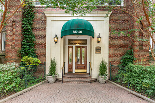 Saxony Towers in Jackson Heights, NY - Foto de edificio - Building Photo