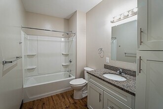 75 Commercial St in Brockton, MA - Building Photo - Building Photo