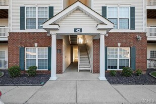 42 Kassebaum Ln, Unit 211 in St. Louis, MO - Building Photo