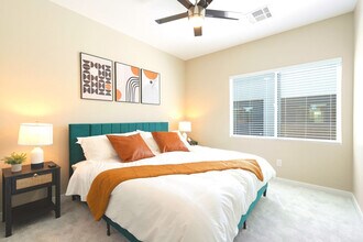 16601 N Parkview Pl in Surprise, AZ - Foto de edificio - Building Photo