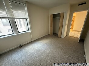 1133 Commonwealth Ave in Boston, MA - Building Photo - Building Photo