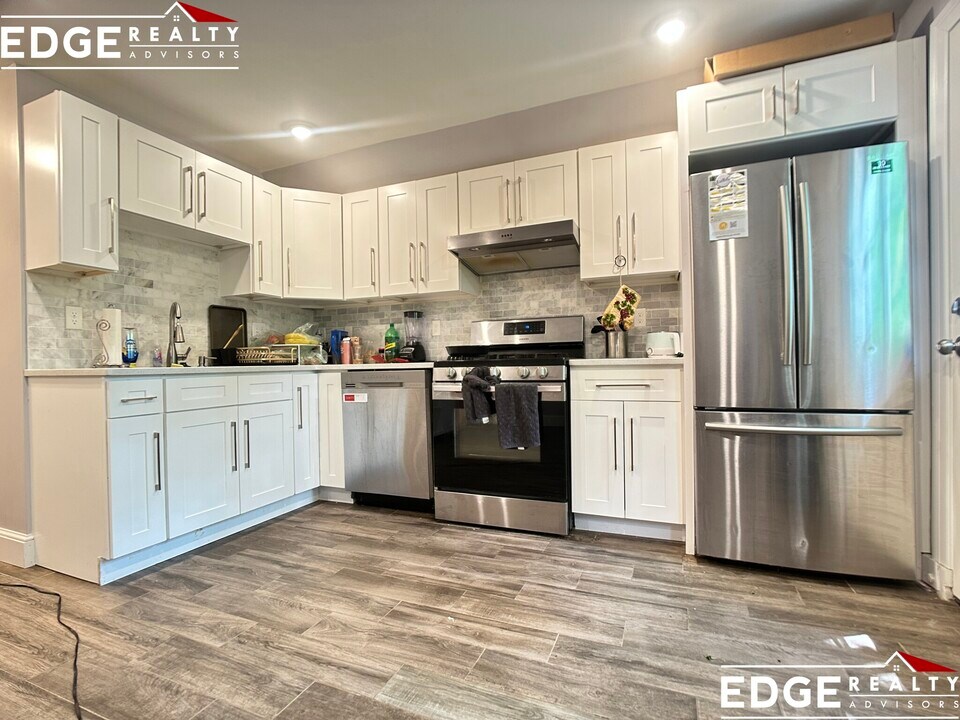 24 Pearson Rd, Unit 3 in Somerville, MA - Foto de edificio