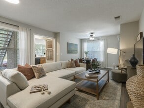Sabal Park Apartments in Longwood, FL - Foto de edificio - Building Photo
