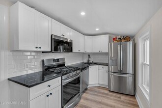 28 Morford Pl, Unit 28 Morford Place in Red Bank, NJ - Building Photo - Building Photo