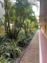 7860 Camino Real, Unit 410 in Miami, FL - Building Photo - Building Photo