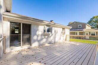 99 Fuller Dr in West Hartford, CT - Building Photo - Building Photo