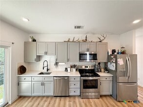 1200 Willow Dr in Canyon Lake, TX - Building Photo - Building Photo
