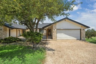 3205 MacArthur Ave in Lago Vista, TX - Building Photo
