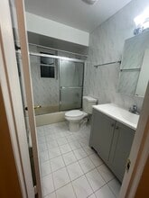 30 Bay 37th St, Unit 1 in Brooklyn, NY - Building Photo - Building Photo