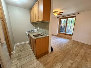 61-33 69th St in Queens, NY - Building Photo - Building Photo