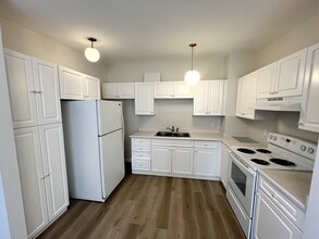 Bowness Village Apartments in Calgary, AB - Building Photo - Building Photo