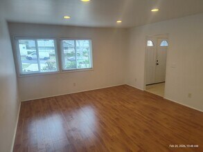 28237 Hot Springs Ave in Santa Clarita, CA - Building Photo - Building Photo