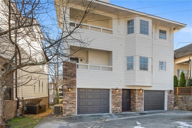 property at 567 Winton Terrace NE