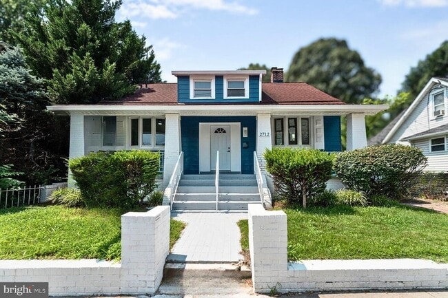 property at 2712 South Dakota Ave NE
