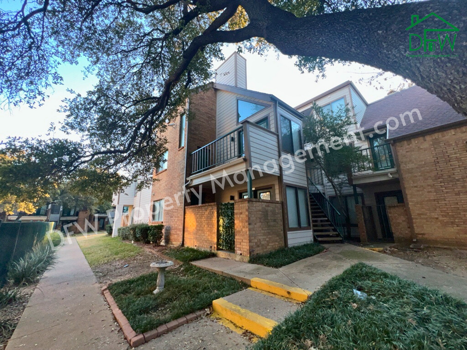 2311 Balsam Dr in Arlington, TX - Building Photo
