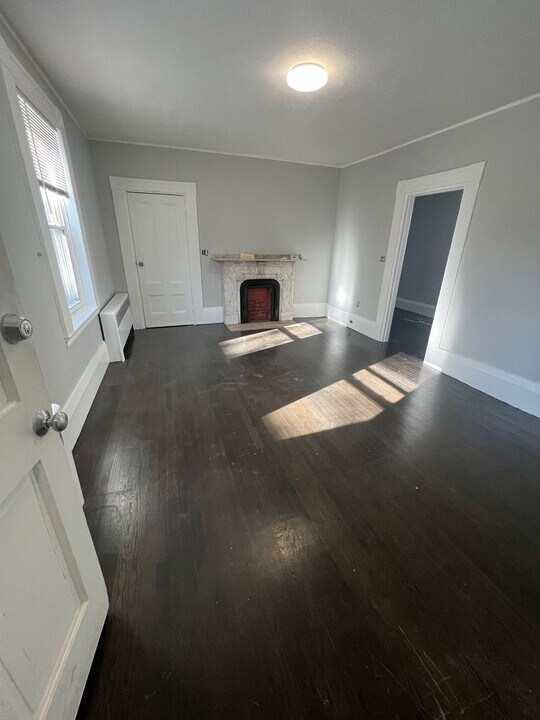 77 Bailey St in Boston, MA - Building Photo