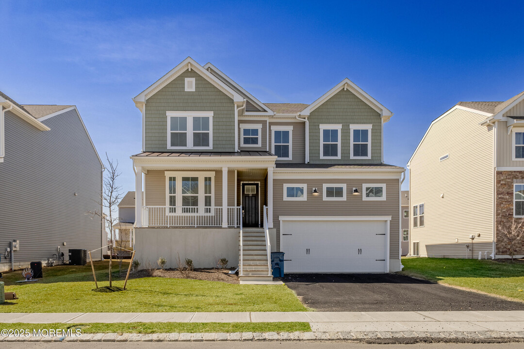 32 Carlisle Ct in Howell, NJ - Building Photo