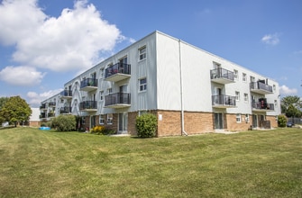 Elgin Woods Apartments in St Thomas, ON - Building Photo - Building Photo